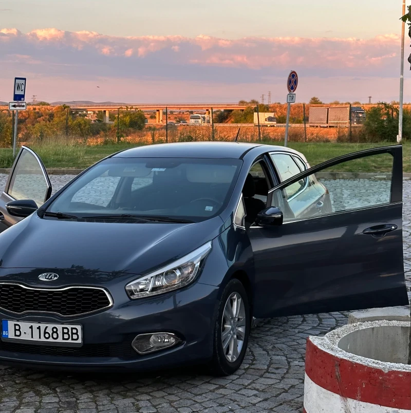 Kia Ceed 1.6 GDI, снимка 1 - Автомобили и джипове - 49076003