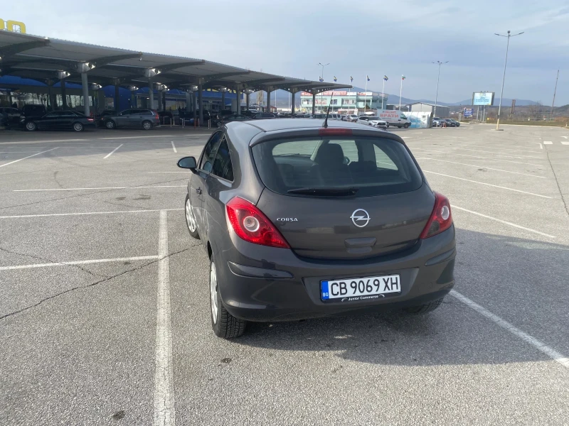 Opel Corsa LPG, снимка 3 - Автомобили и джипове - 49210575