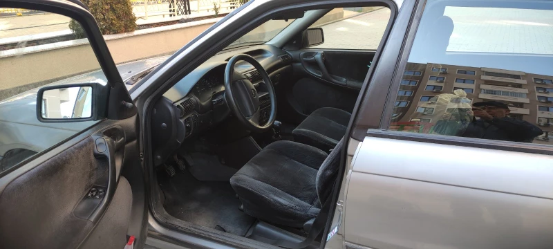 Opel Astra, снимка 4 - Автомобили и джипове - 49231620