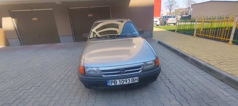 Opel Astra, снимка 2 - Автомобили и джипове - 49231620