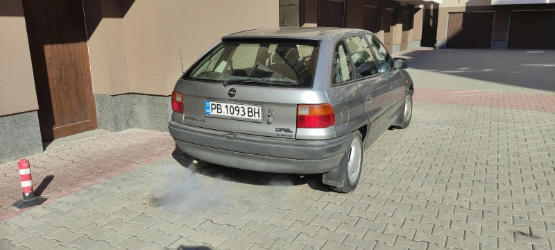 Opel Astra, снимка 3 - Автомобили и джипове - 49231620