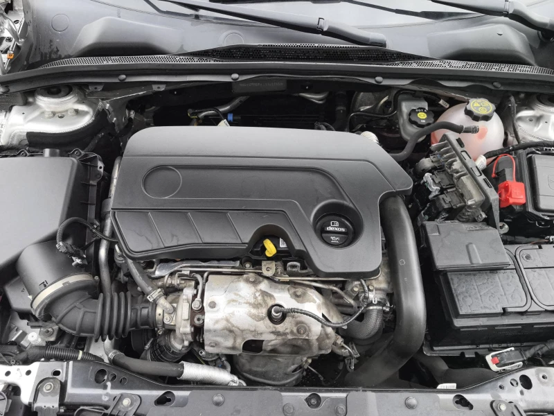 Opel Insignia 1.6, снимка 16 - Автомобили и джипове - 52799871