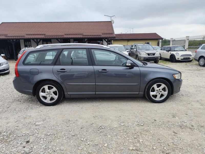 Volvo V50 1.6 HDI !!! Facelift !! ПЕРФЕКТНО !!!EU5A* , снимка 4 - Автомобили и джипове - 50020247