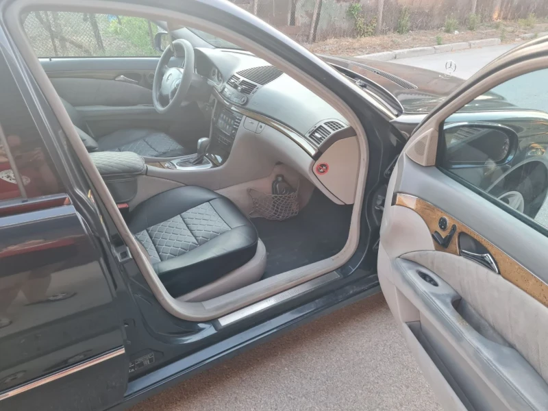 Mercedes-Benz E 270, снимка 5 - Автомобили и джипове - 52795128