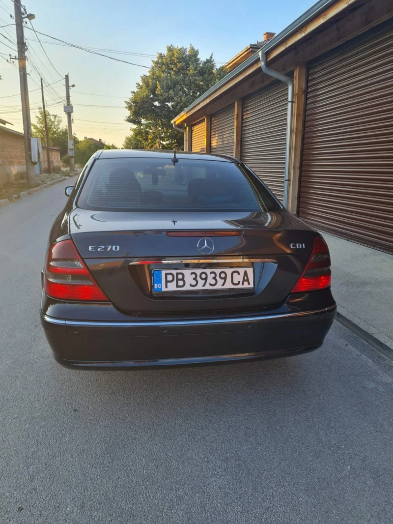 Mercedes-Benz E 270, снимка 3 - Автомобили и джипове - 52795128