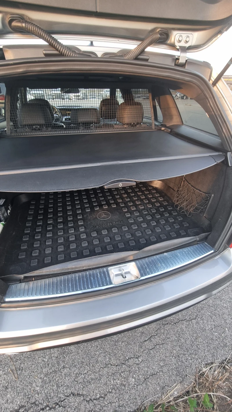 Mercedes-Benz C 220 AMG FULL, снимка 11 - Автомобили и джипове - 51838727