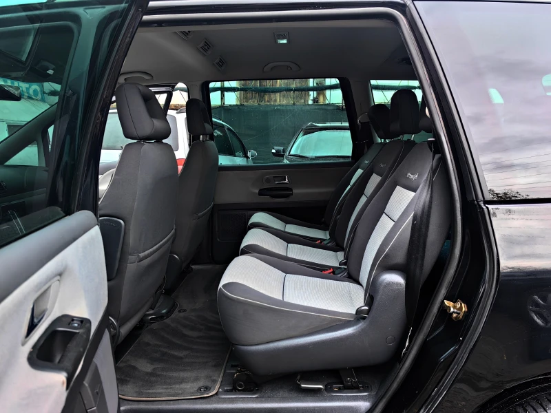 VW Sharan 1.8Т!!ШВЕЙЦАРИЯ!!7 МЕСТЕН!!Freestyle!, снимка 11 - Автомобили и джипове - 52376782
