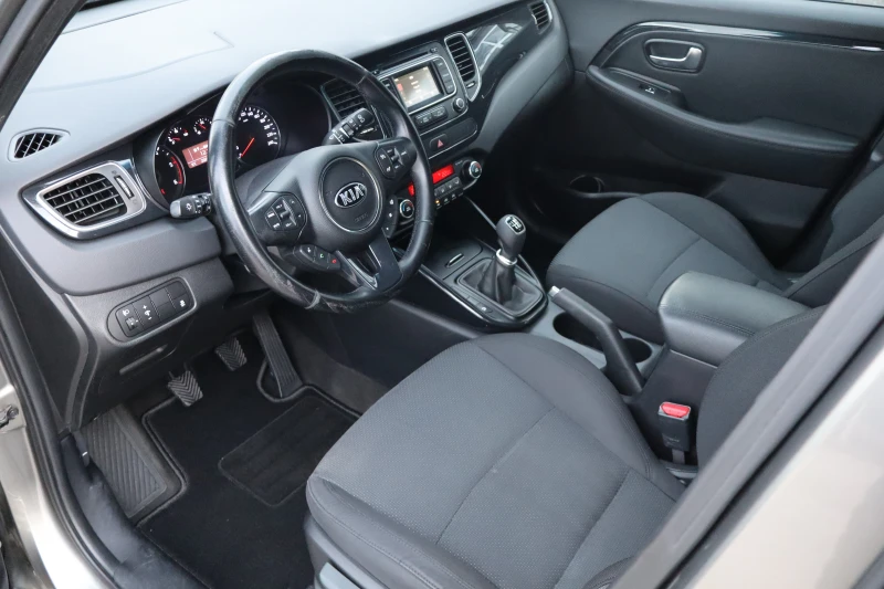 Kia Carens 1.7CRDI* TOP, снимка 8 - Автомобили и джипове - 52545642