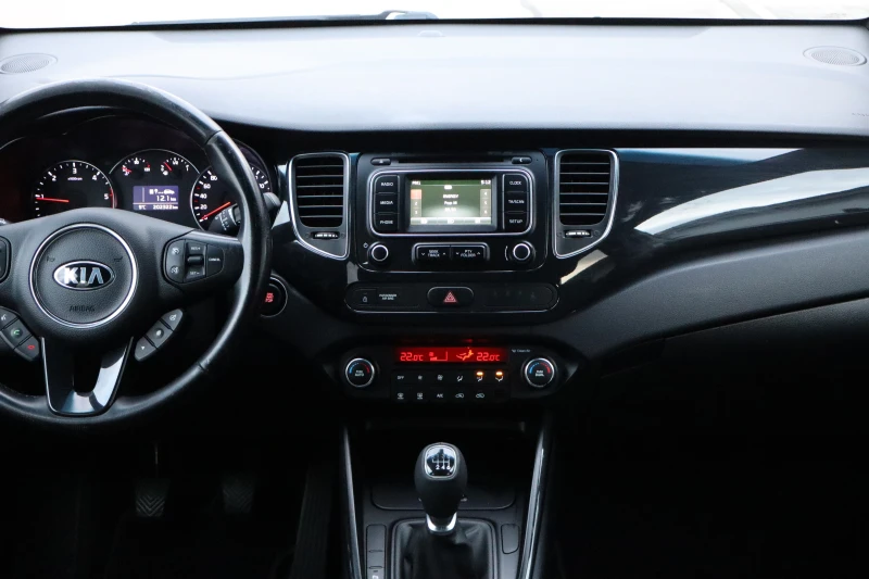 Kia Carens 1.7CRDI* TOP, снимка 11 - Автомобили и джипове - 52545642