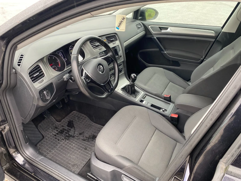 VW Golf 1.6 tdi/* R-Line* /, снимка 7 - Автомобили и джипове - 52670317