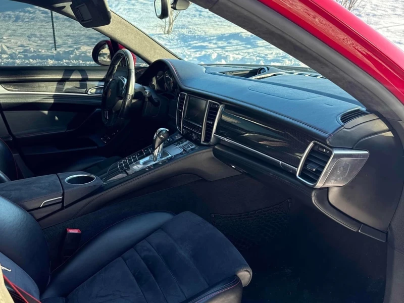 Porsche Panamera GTS  CARFAX, снимка 16 - Автомобили и джипове - 52885969