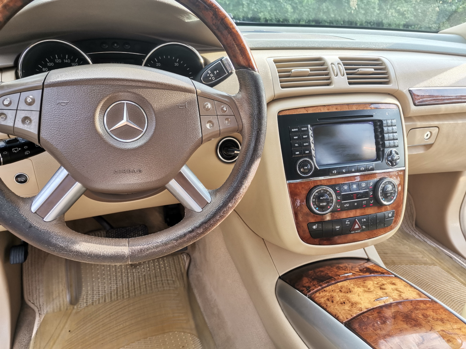 Mercedes-Benz R 320  - изображение 1