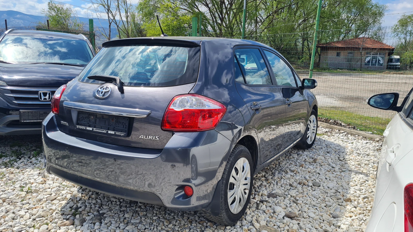 Toyota Auris 1.33 VVTI - изображение 3