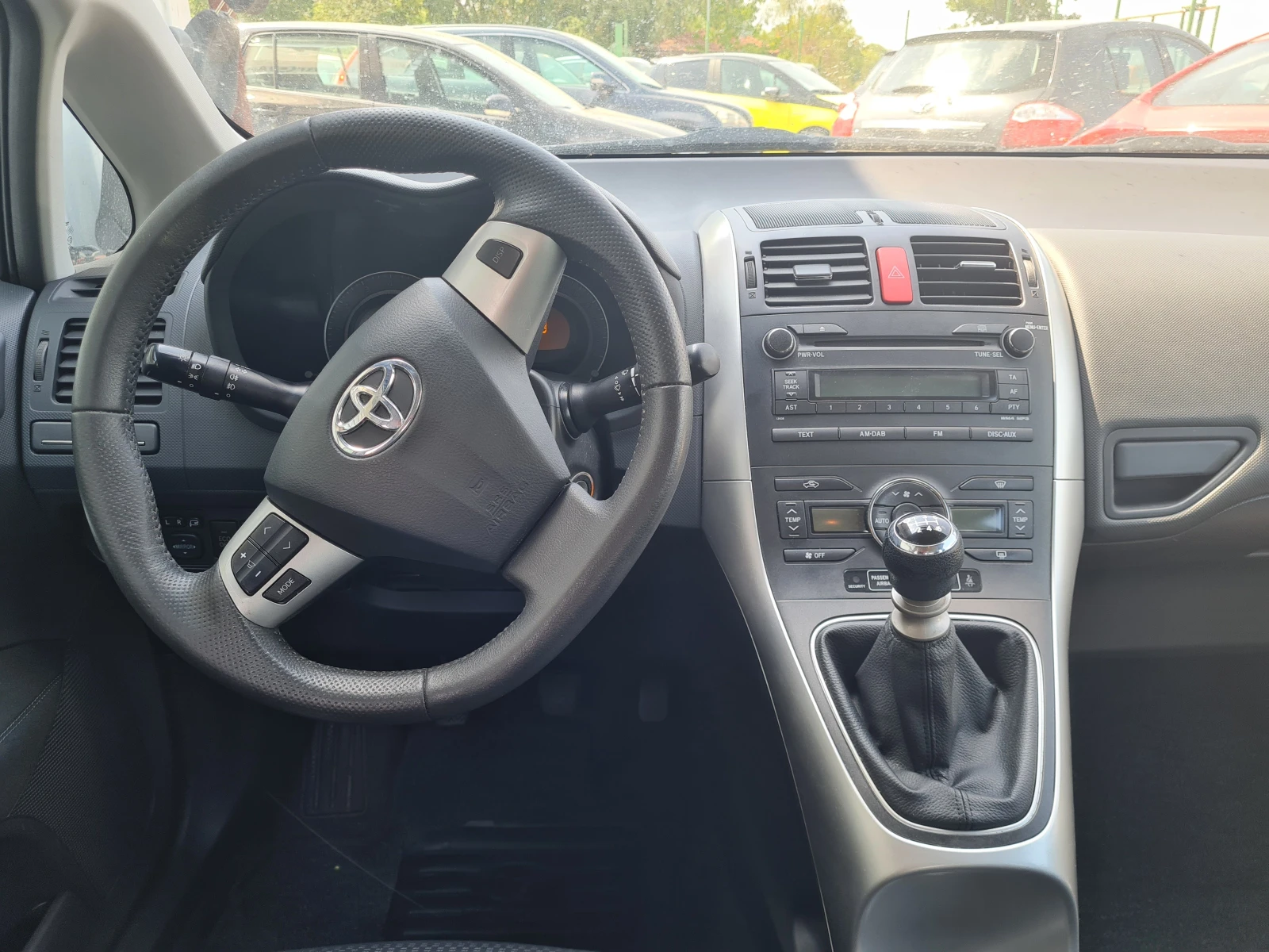 Toyota Auris 1.33 VVTI - изображение 8