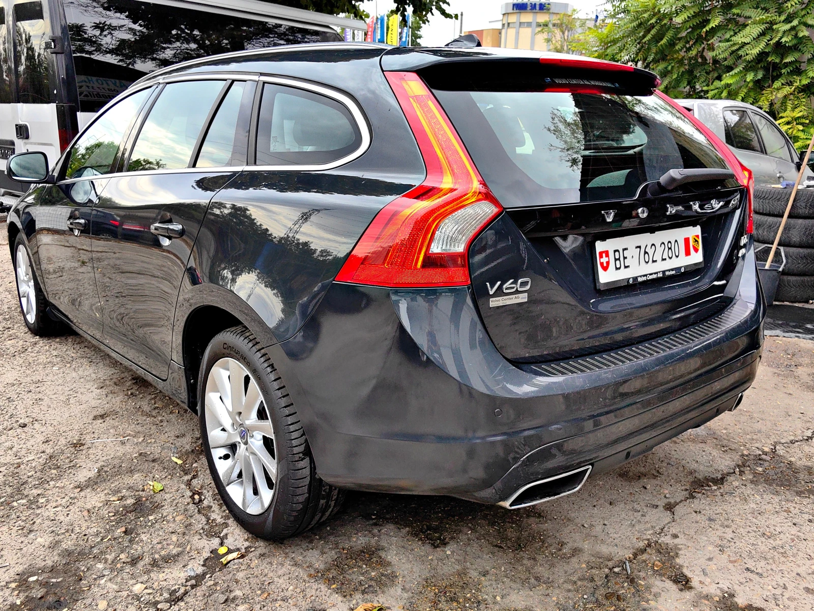 Volvo V60 2.4D5!AWD!!ШВЕЙЦАРИЯ!АВТОМАТИК!КОЖА!!НАВИ!! - изображение 3