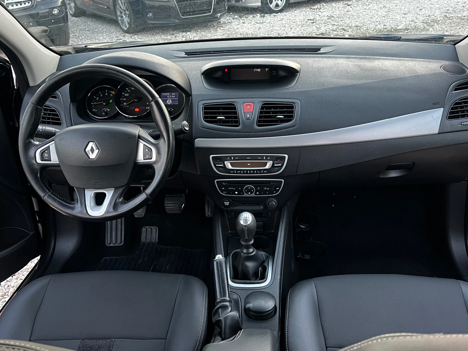 Renault Fluence 1.5dci  | Mobile.bg — изображение 11