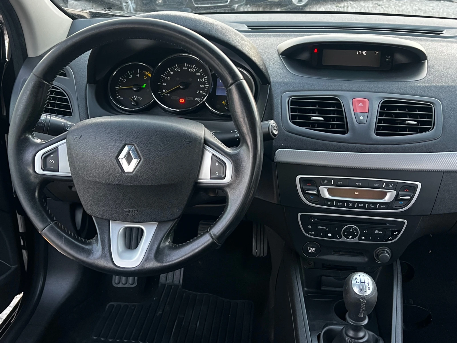 Renault Fluence 1.5dci  | Mobile.bg — изображение 12