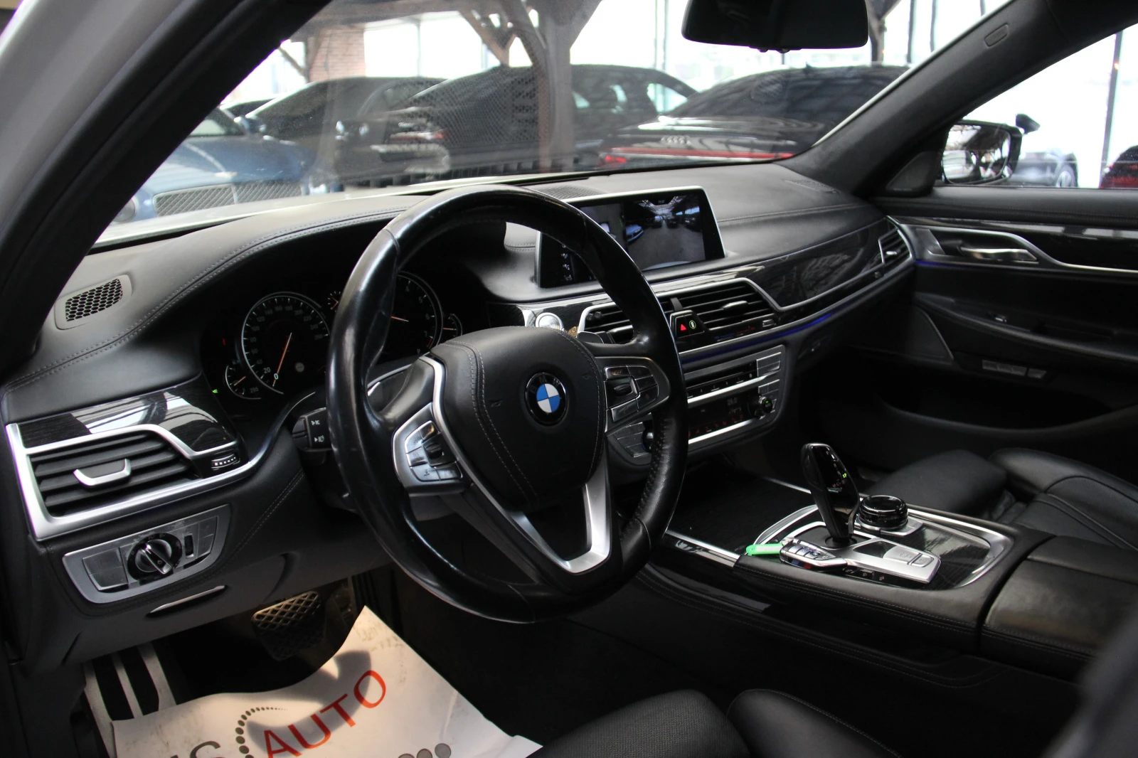 BMW 750 iL/xDrive/Harman Kardon/RSE/Pano/HuD/Carbon Core - изображение 6