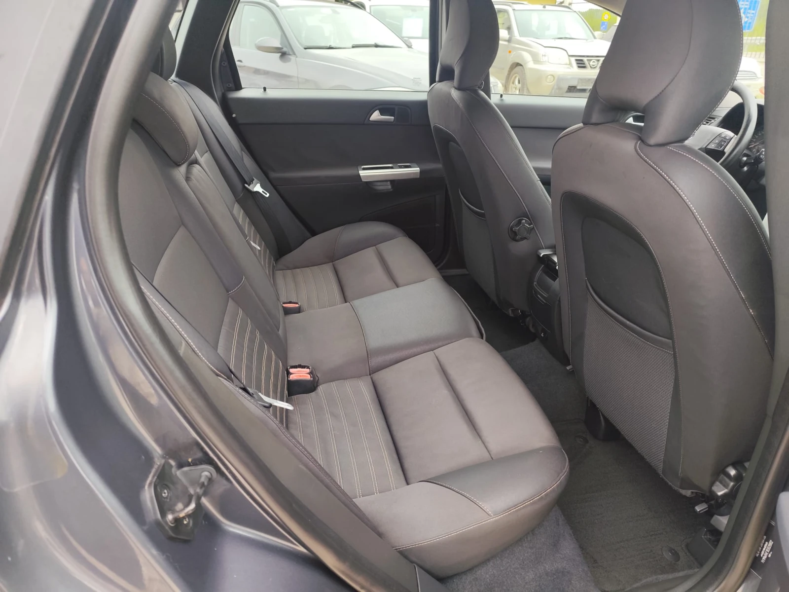 Volvo V50 1.6 HDI !!! Facelift !! ПЕРФЕКТНО !!!EU5A*  | Mobile.bg — изображение 13