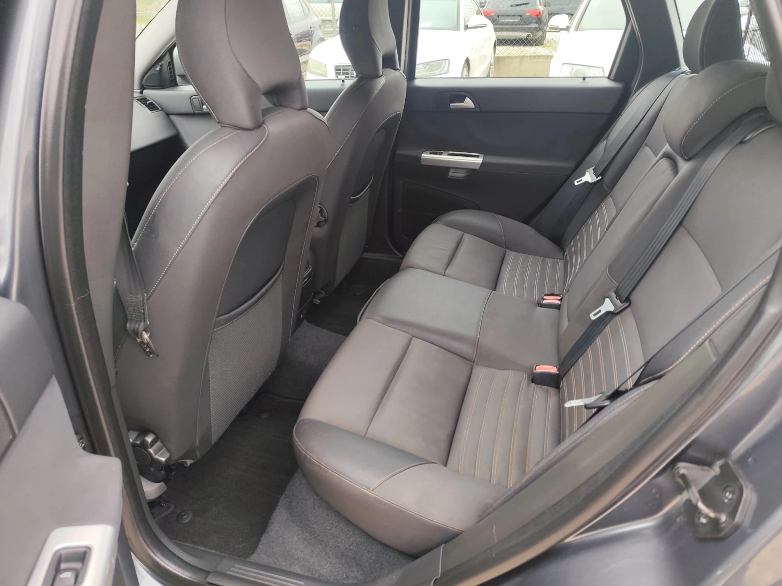 Volvo V50 1.6 HDI !!! Facelift !! ПЕРФЕКТНО !!!EU5A*  | Mobile.bg — изображение 12