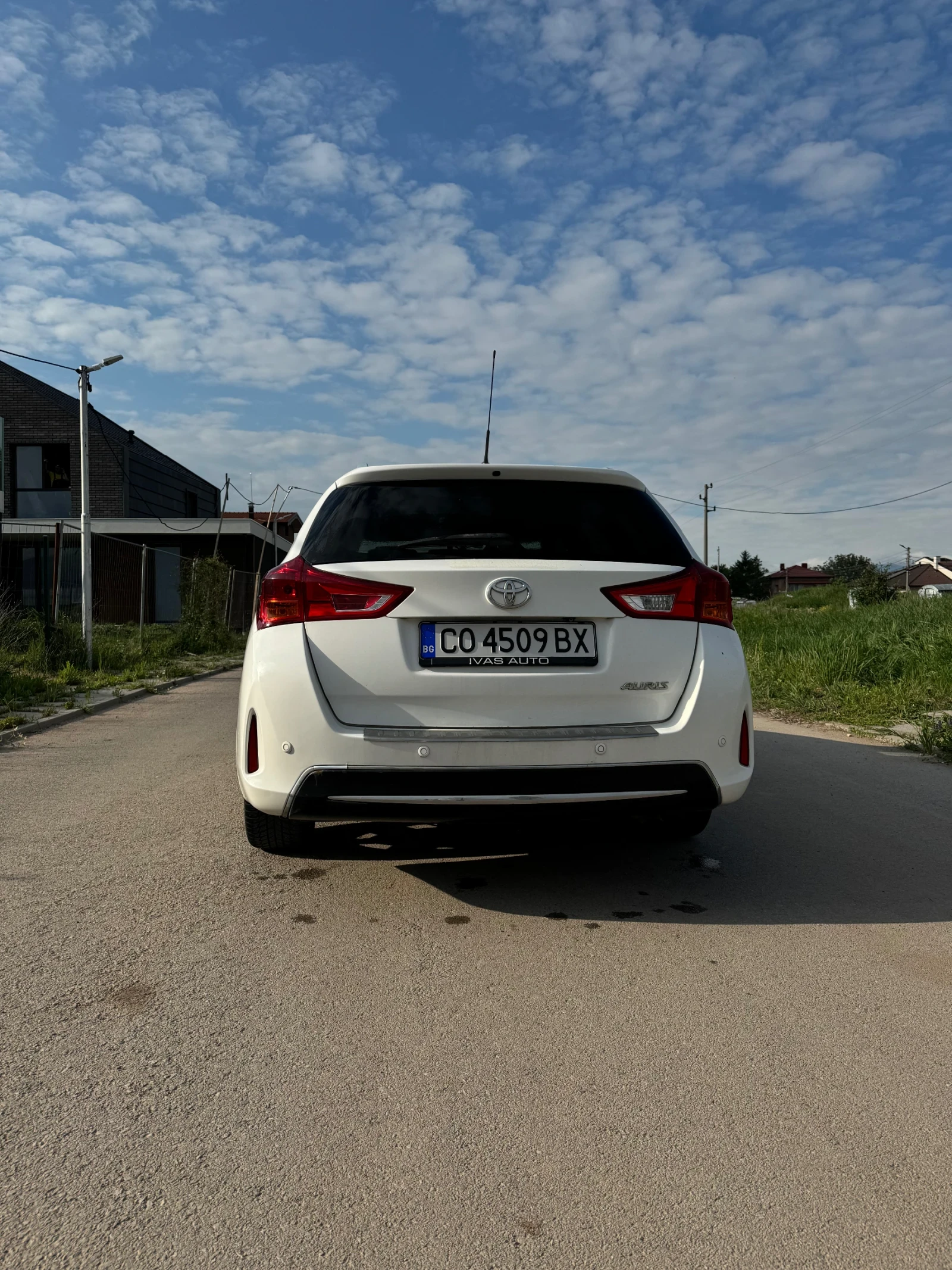 Toyota Auris 2.0D - изображение 5