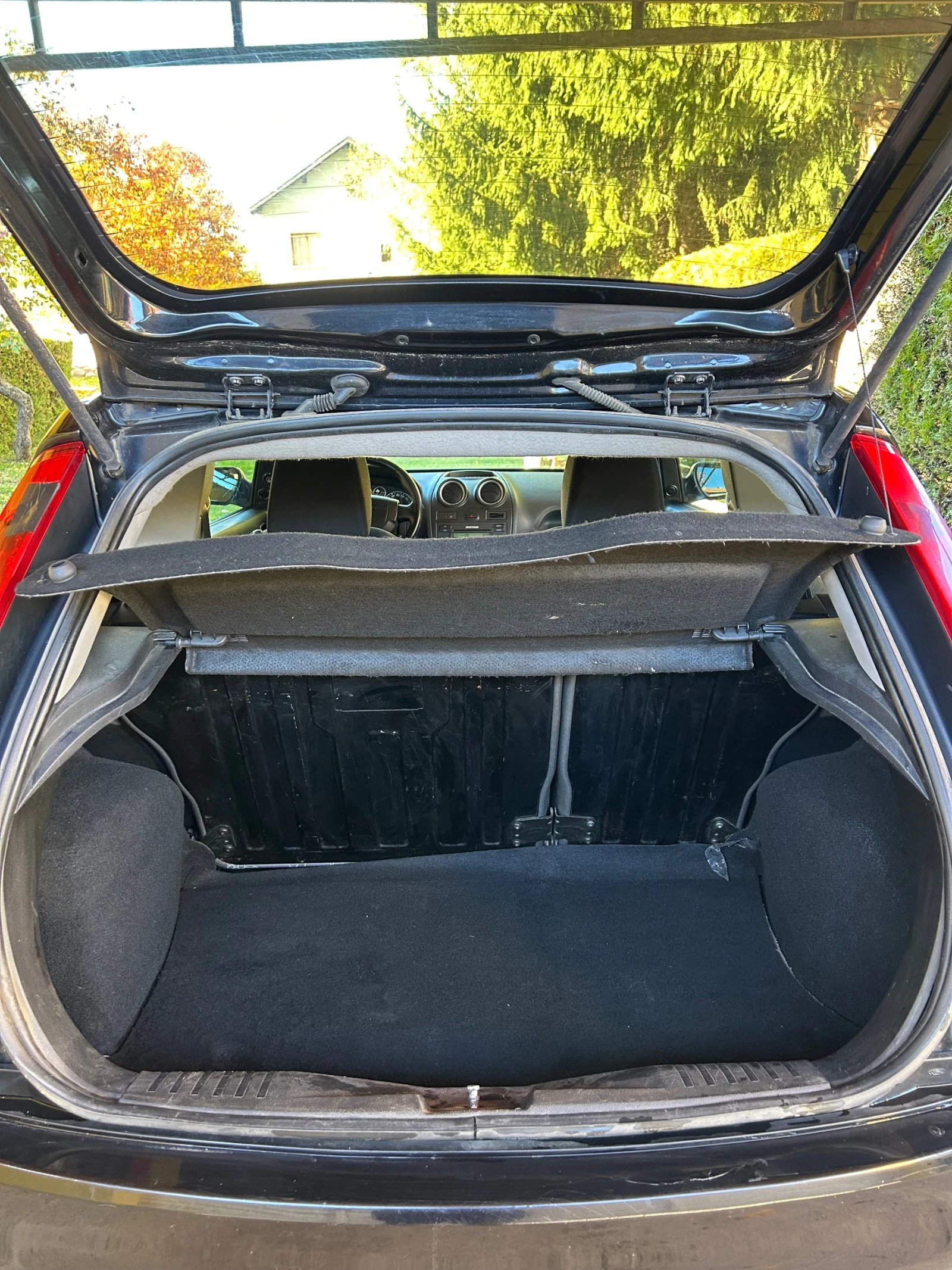 Ford Fiesta 1.25i 75 к.с. Facelift, снимка 8 - Автомобили и джипове - 53885562