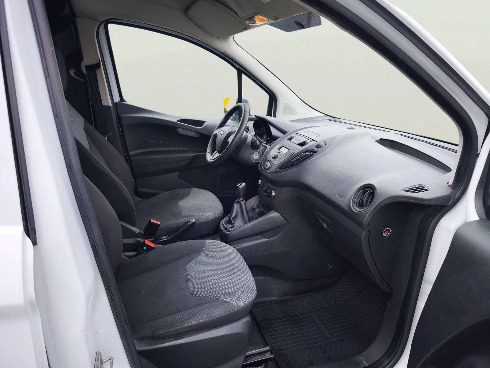 Ford Courier 1.5 TDCi, снимка 7 - Автомобили и джипове - 53907117