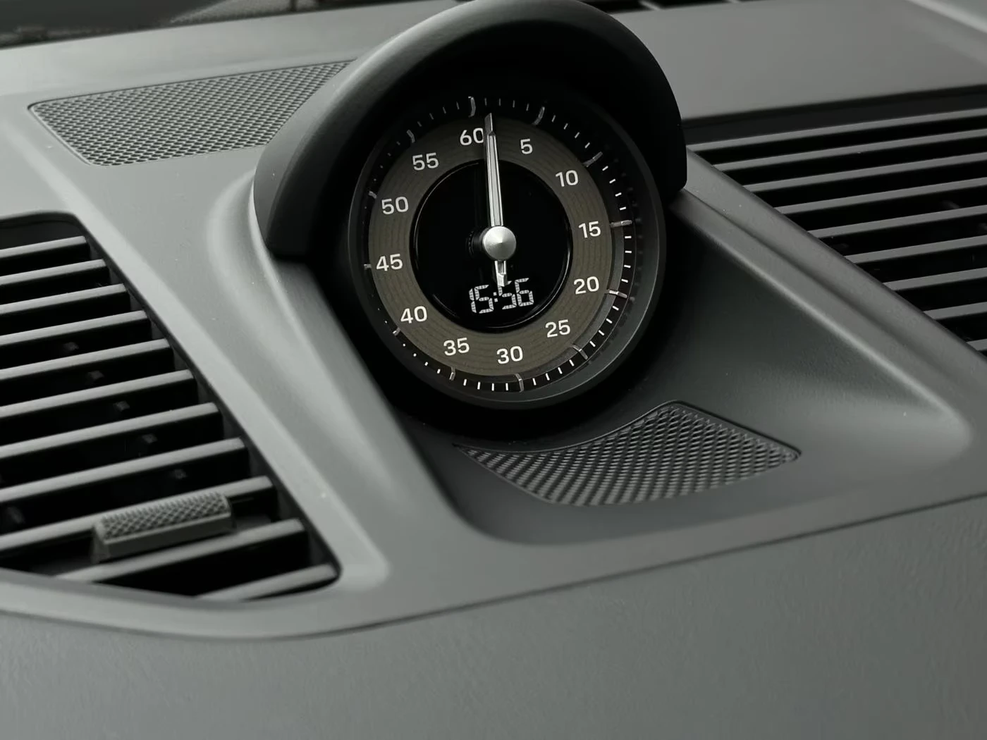 Porsche 911 992.2 TURBO S CABRIO/CARBON/CERMAIC/BURM/LIFT/360/, снимка 14 - Автомобили и джипове - 54004167