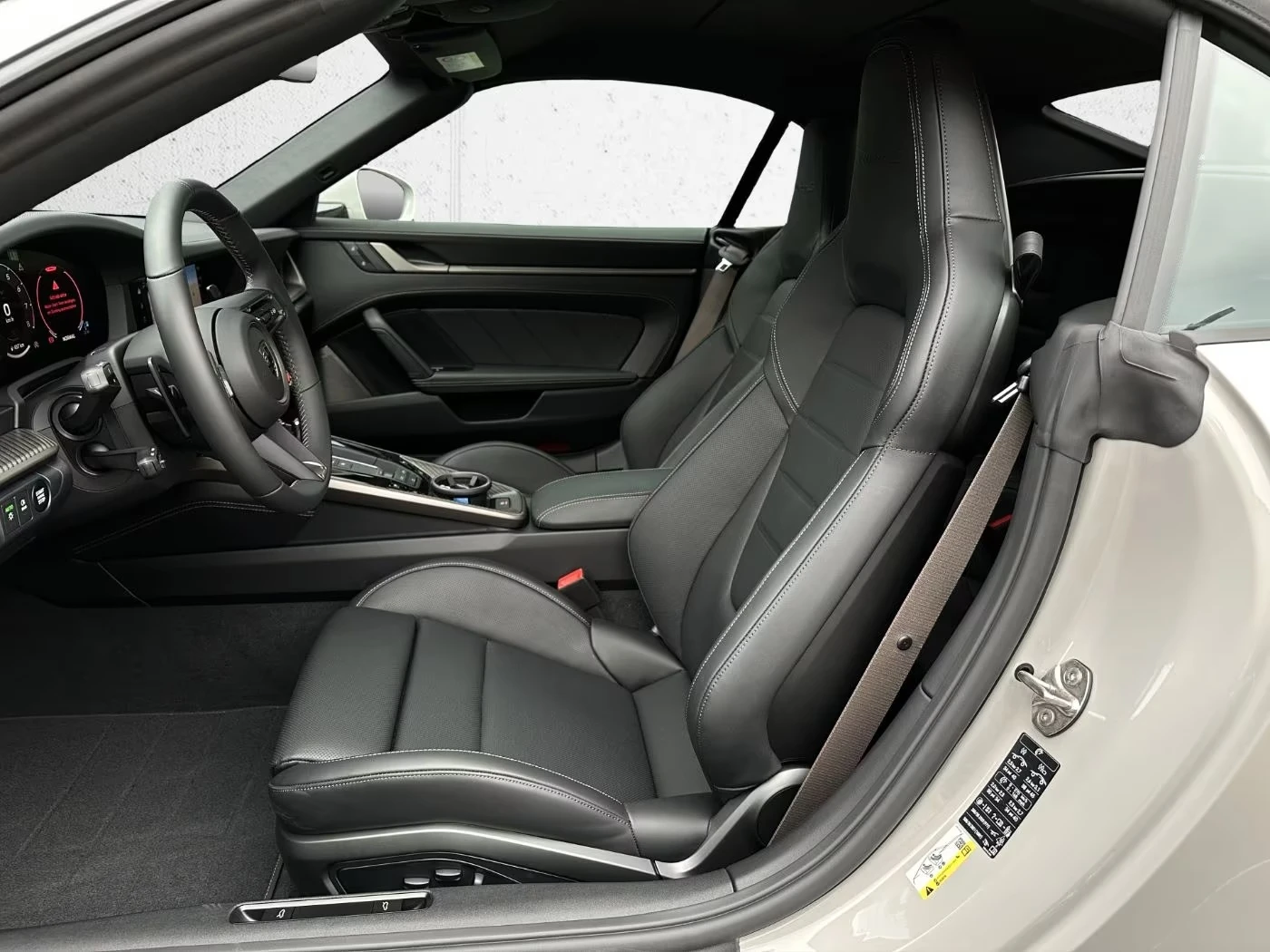 Porsche 911 992.2 TURBO S CABRIO/CARBON/CERMAIC/BURM/LIFT/360/, снимка 10 - Автомобили и джипове - 54004167