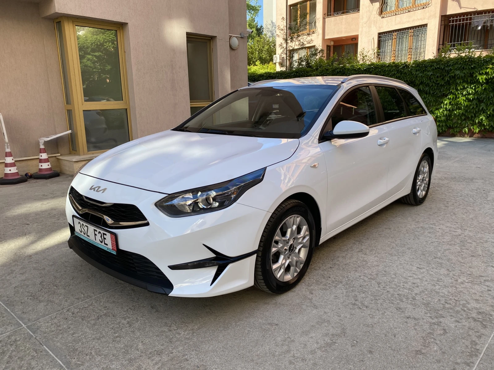 Kia Ceed 1.5 T-GDI/ Spin/ SW/ DCT/ Oчакван !