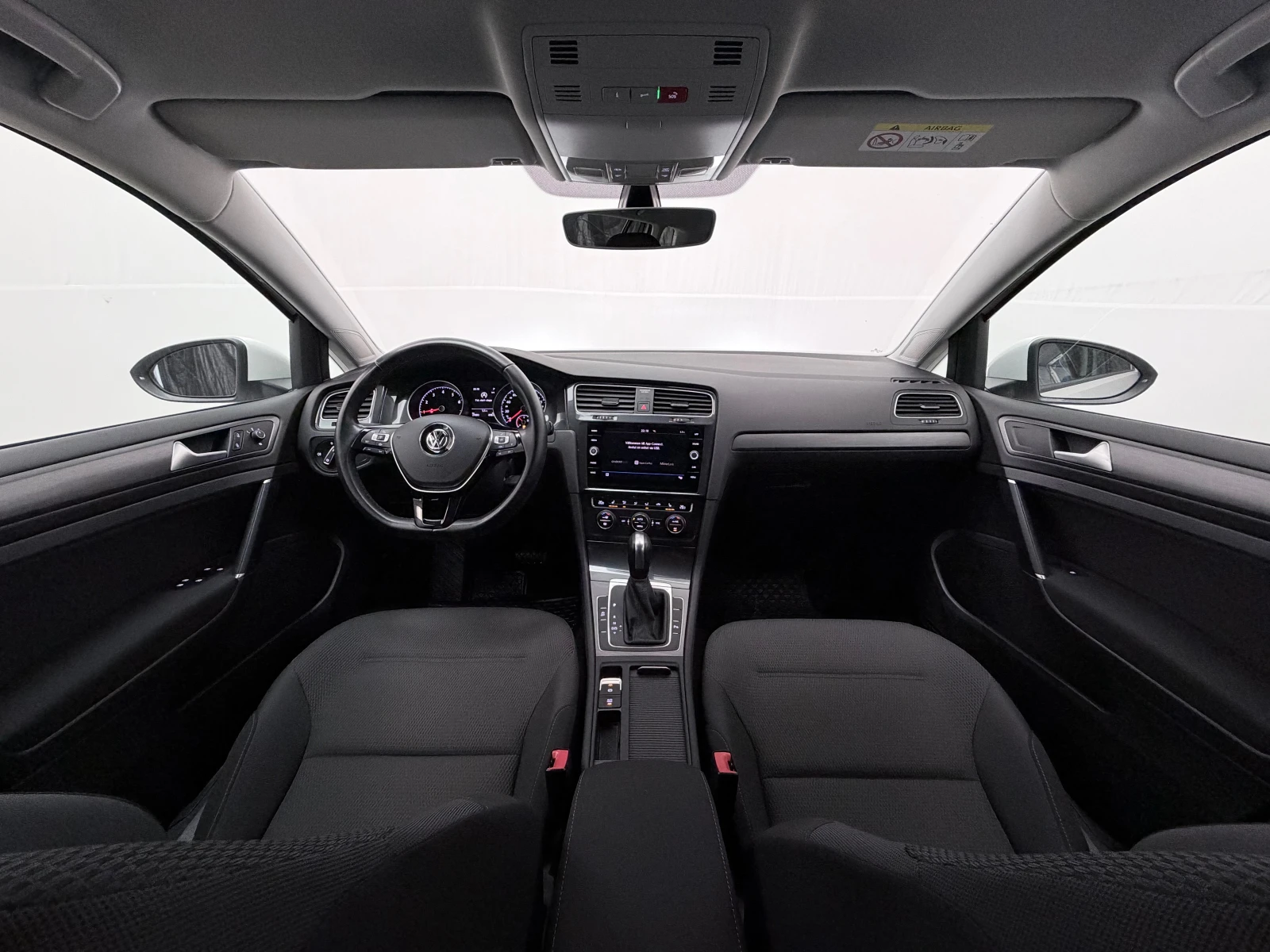 VW Golf 1.5 TGI, снимка 9 - Автомобили и джипове - 54613500