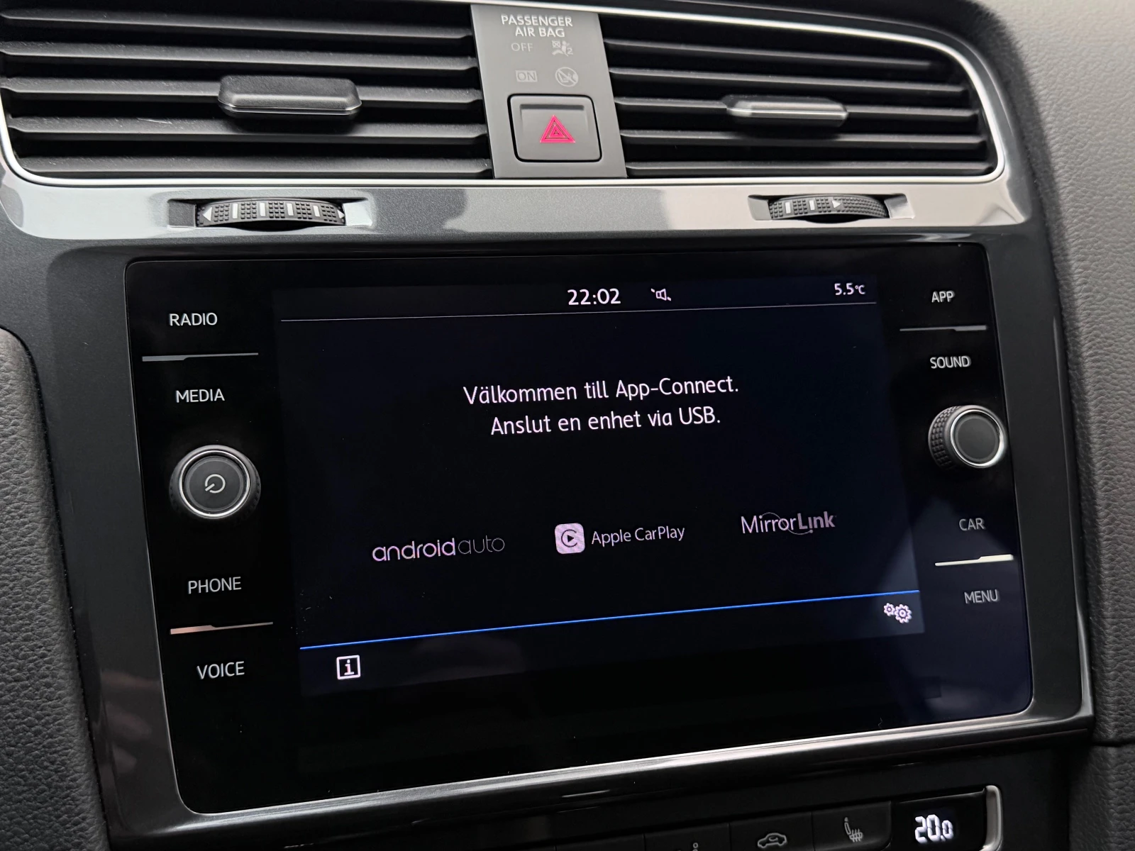 VW Golf 1.5 TGI, снимка 16 - Автомобили и джипове - 54613500