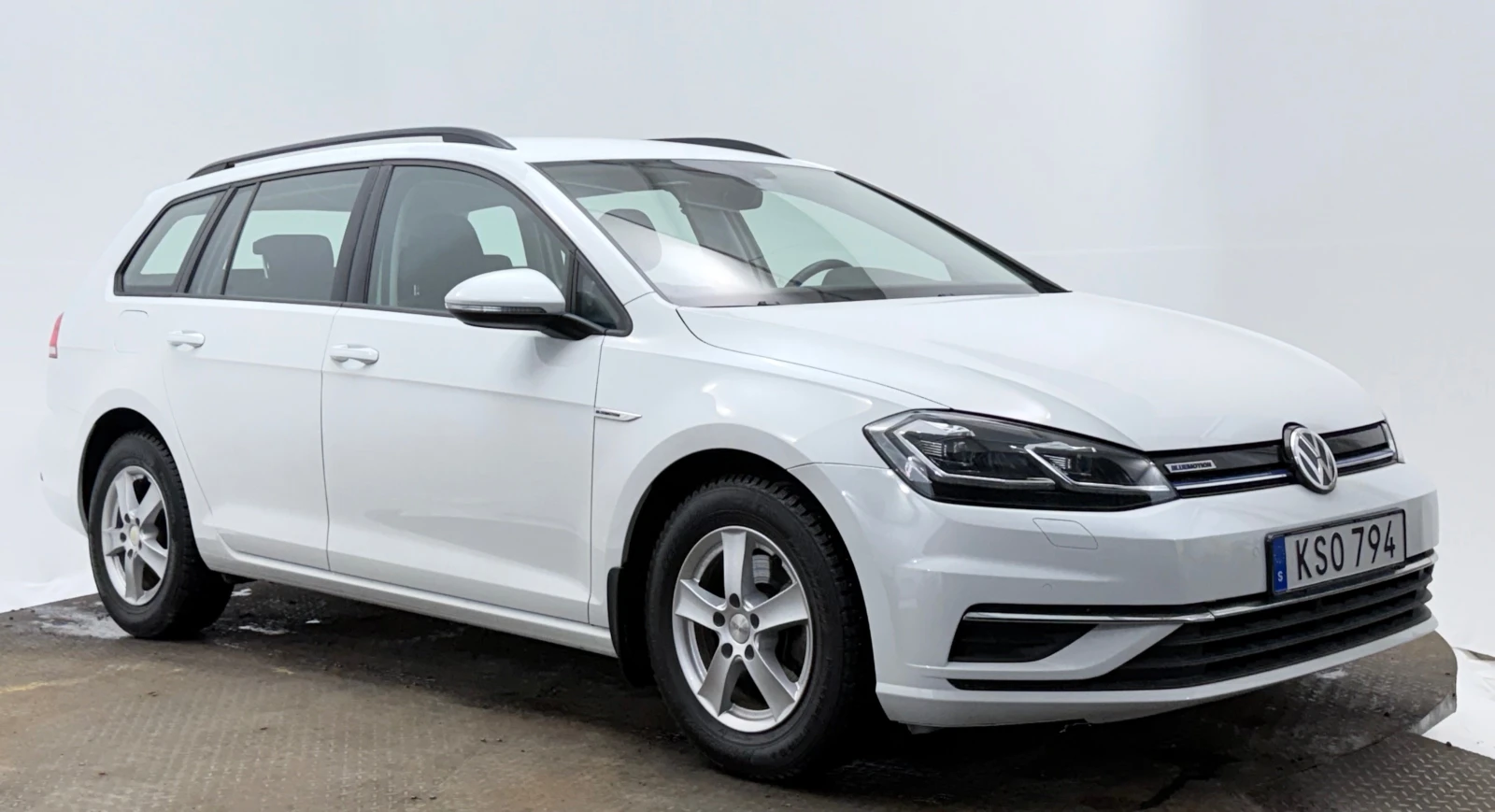VW Golf 1.5 TGI, снимка 3 - Автомобили и джипове - 54613500