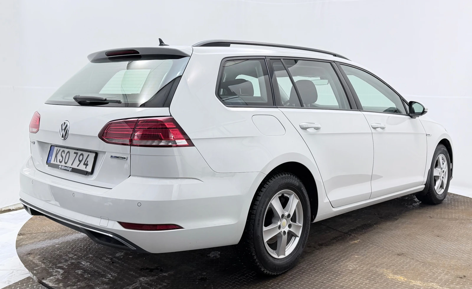 VW Golf 1.5 TGI, снимка 5 - Автомобили и джипове - 54613500