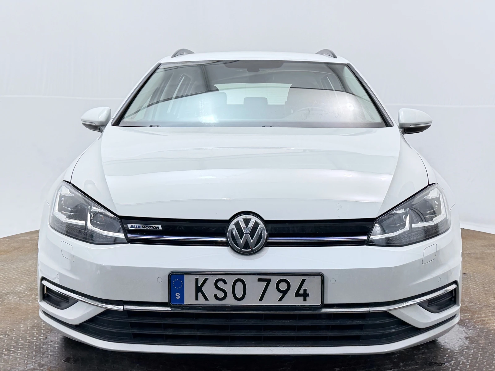 VW Golf 1.5 TGI, снимка 2 - Автомобили и джипове - 54613500