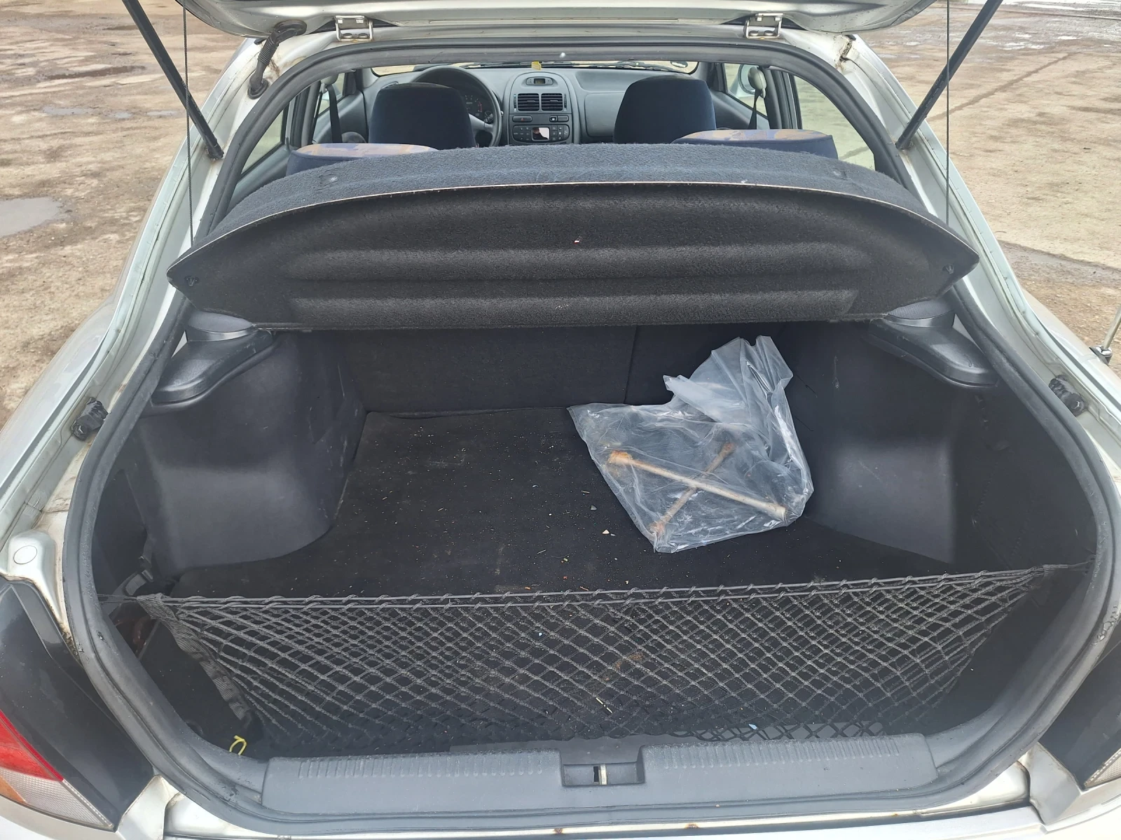 Mitsubishi Carisma, снимка 7 - Автомобили и джипове - 54646489