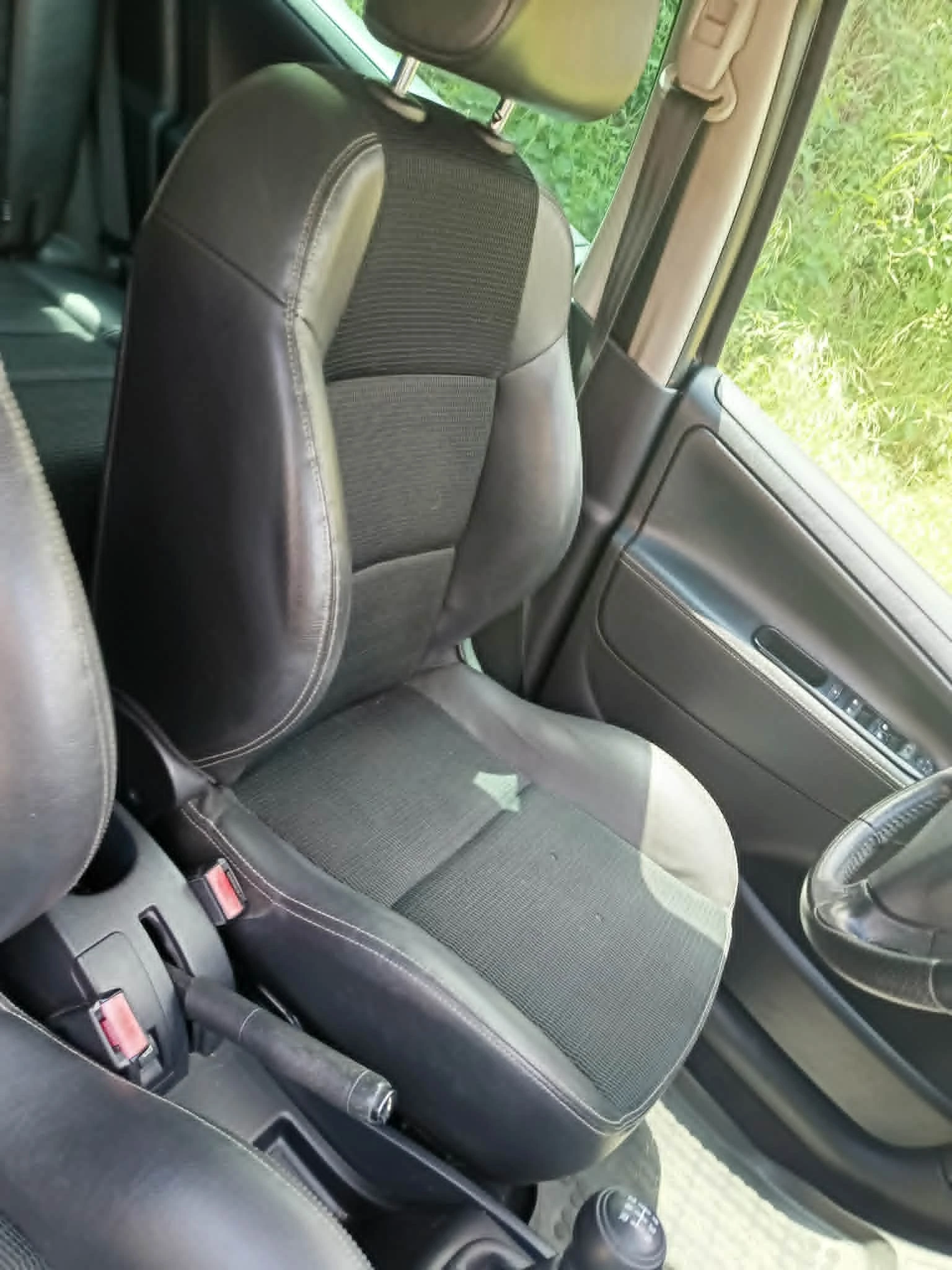 Peugeot 207 1.6HDI Outdoor, снимка 13 - Автомобили и джипове - 54685496