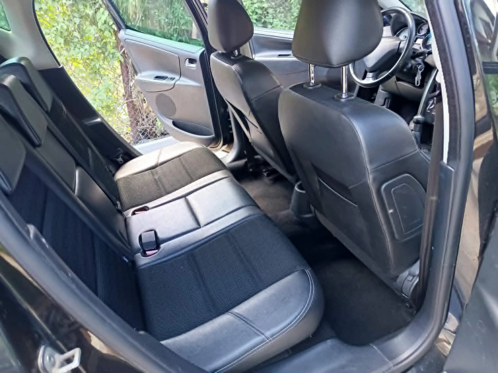 Peugeot 207 1.6HDI Outdoor, снимка 11 - Автомобили и джипове - 54685496