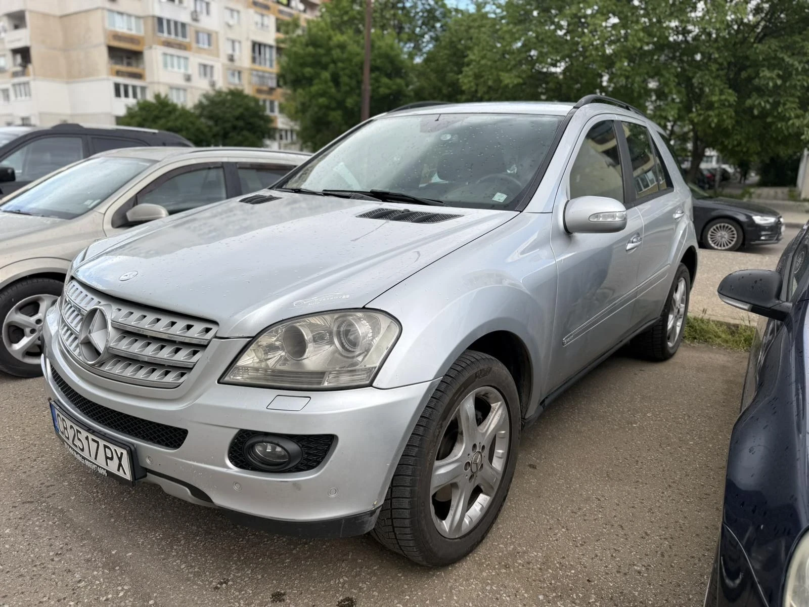 Mercedes-Benz 320