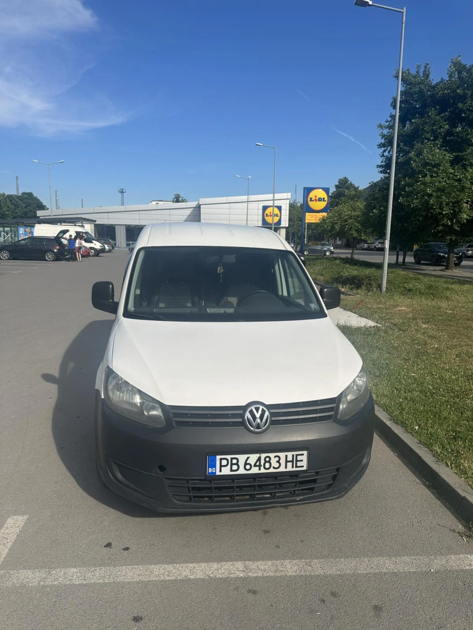 VW Caddy 1.6 TDI 102 k.c., снимка 9 - Автомобили и джипове - 54869060