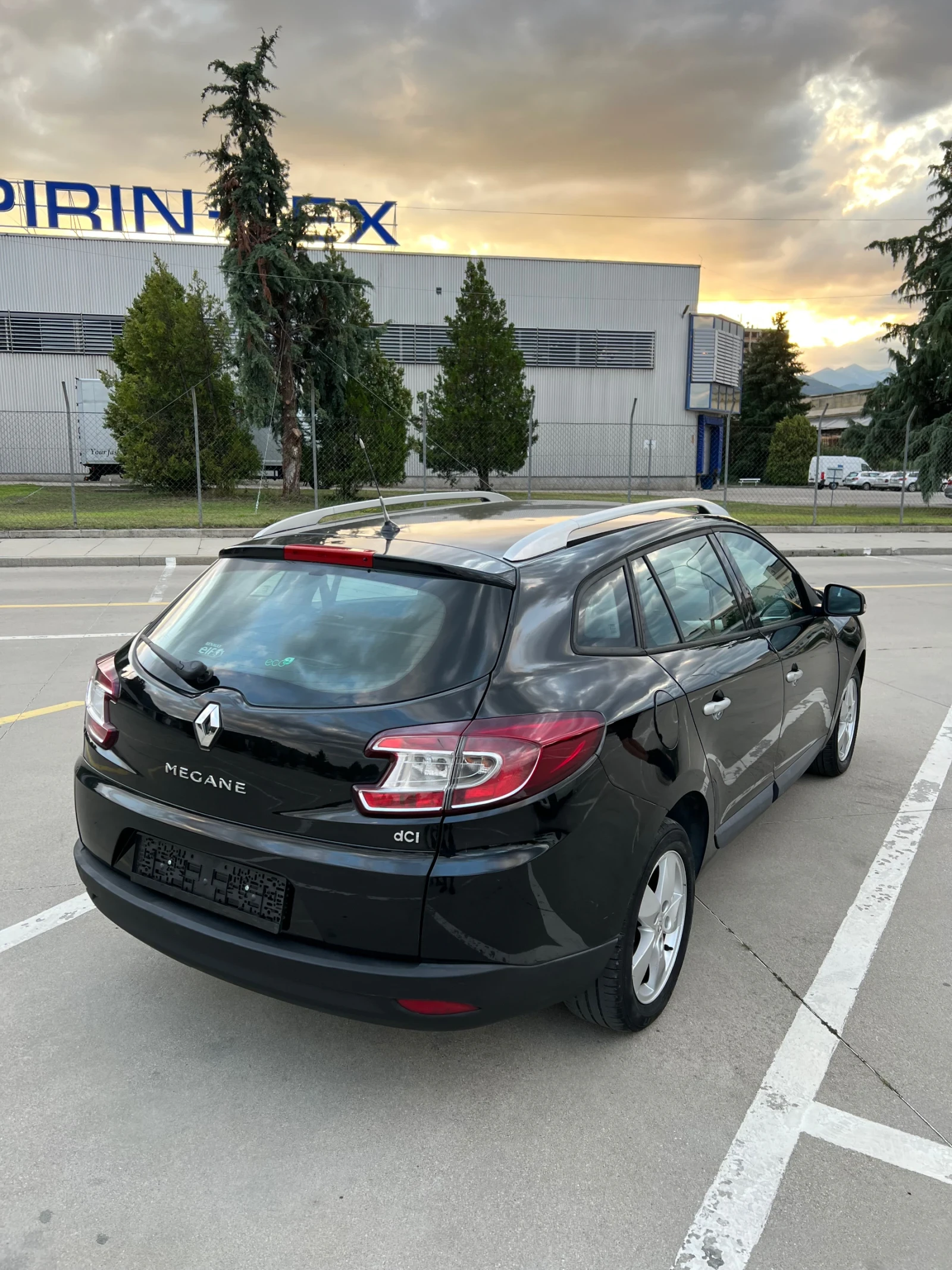Renault Megane, снимка 6 - Автомобили и джипове - 55413052