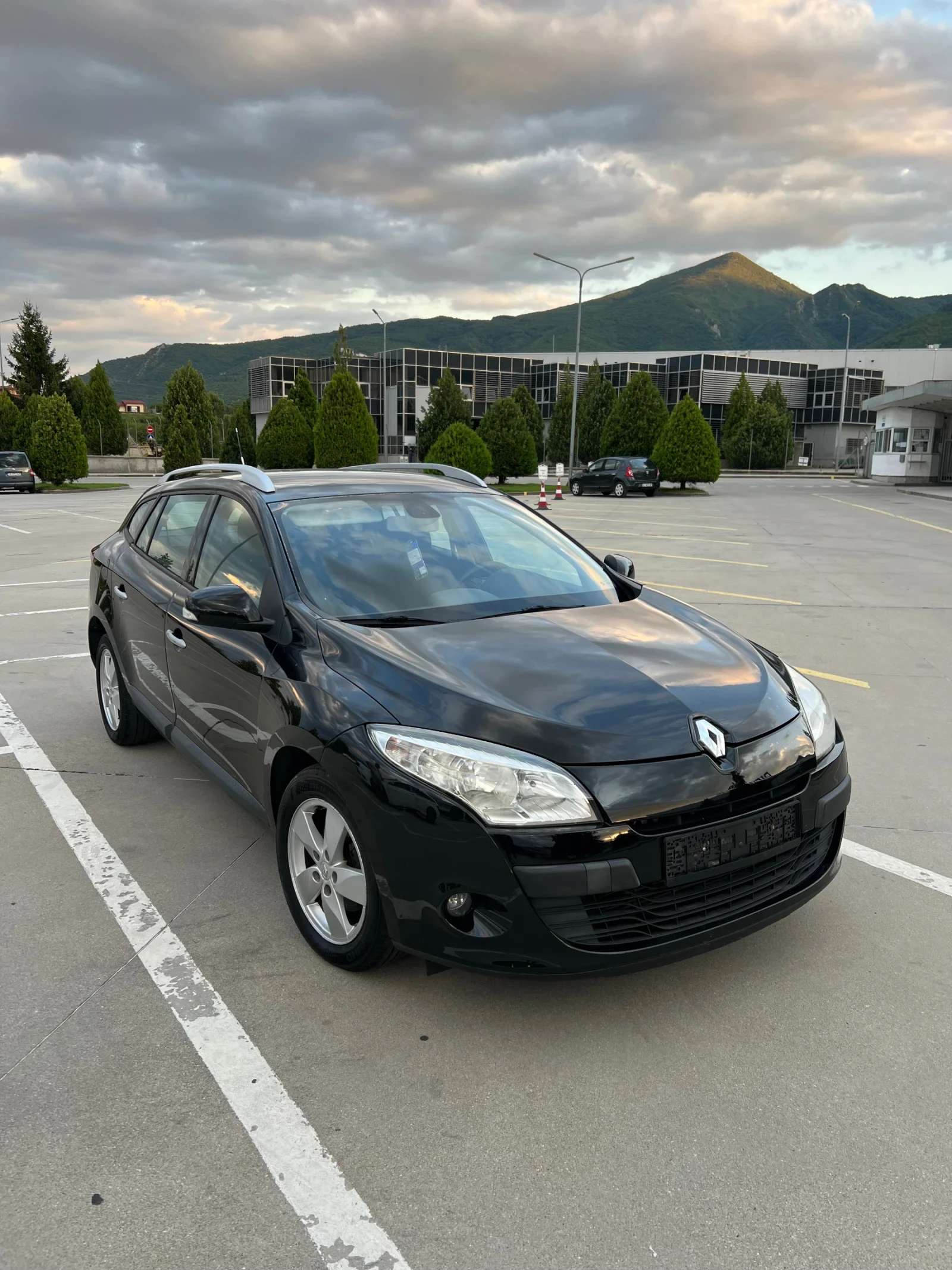 Renault Megane, снимка 2 - Автомобили и джипове - 55413052