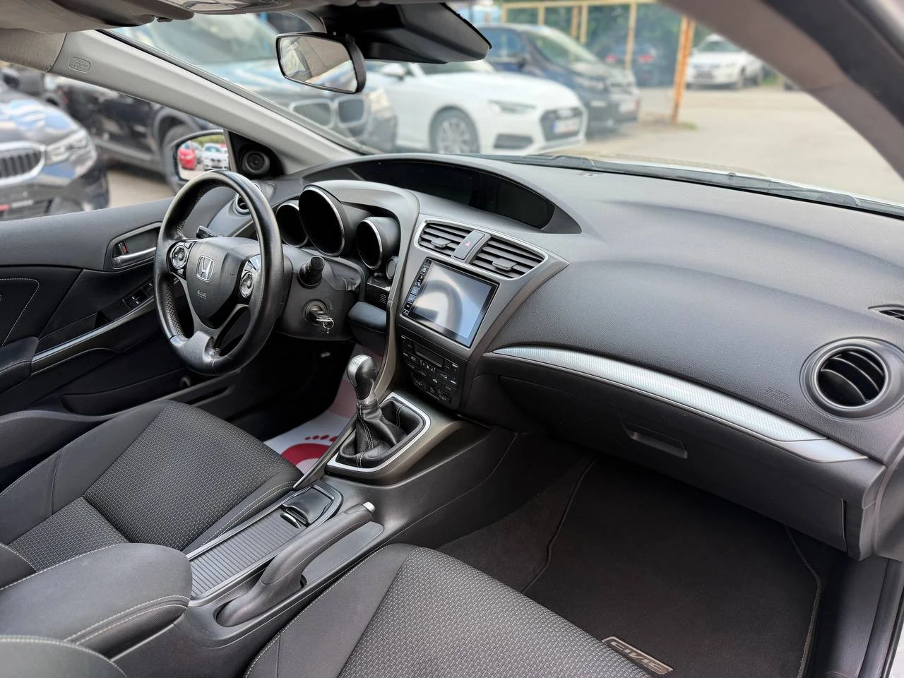 Honda Civic 1.6i-DTEC NAVI, снимка 16 - Автомобили и джипове - 55417269