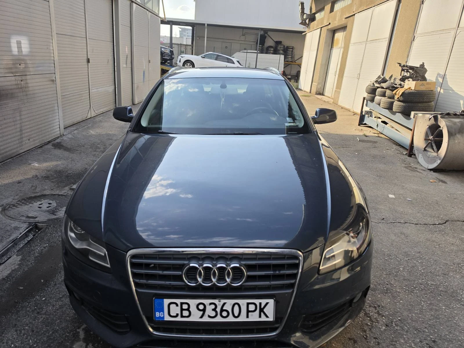 Audi A4 1.8T, снимка 3 - Автомобили и джипове - 55911501
