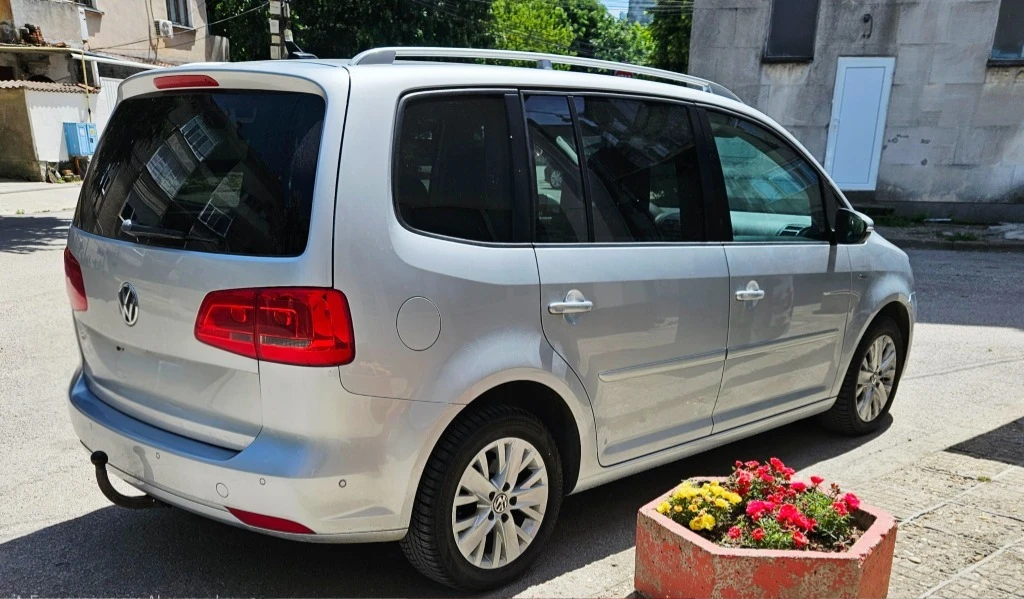VW Touran VW Touran 2.0 TDI DSG LIFE DCC ACC Webasto, снимка 4 - Автомобили и джипове - 56223283