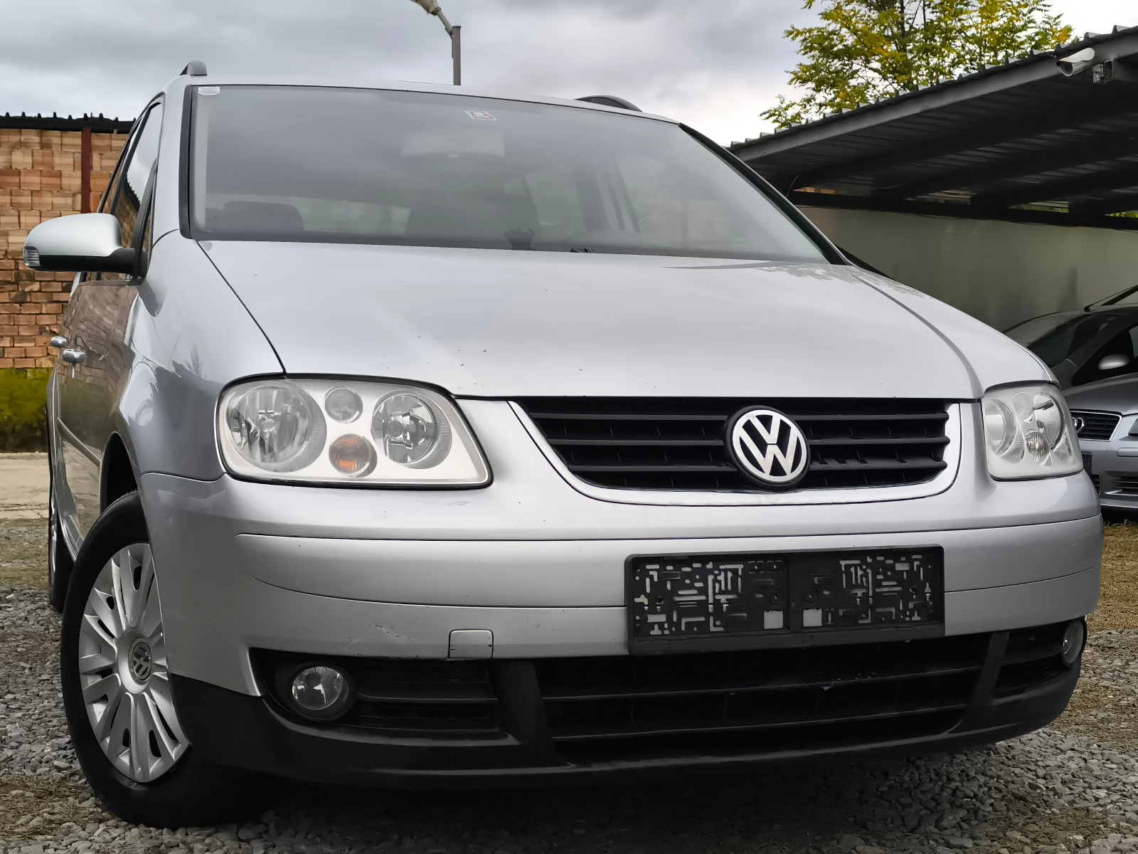 VW Touran 1.9TDI-105кс(ВКС)-6 скорости-7 места-КЛИМА-ANDROID