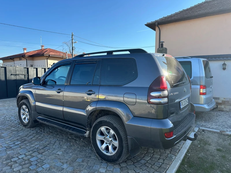 Toyota Land cruiser 3.0 D4D, снимка 8 - Автомобили и джипове - 49367356