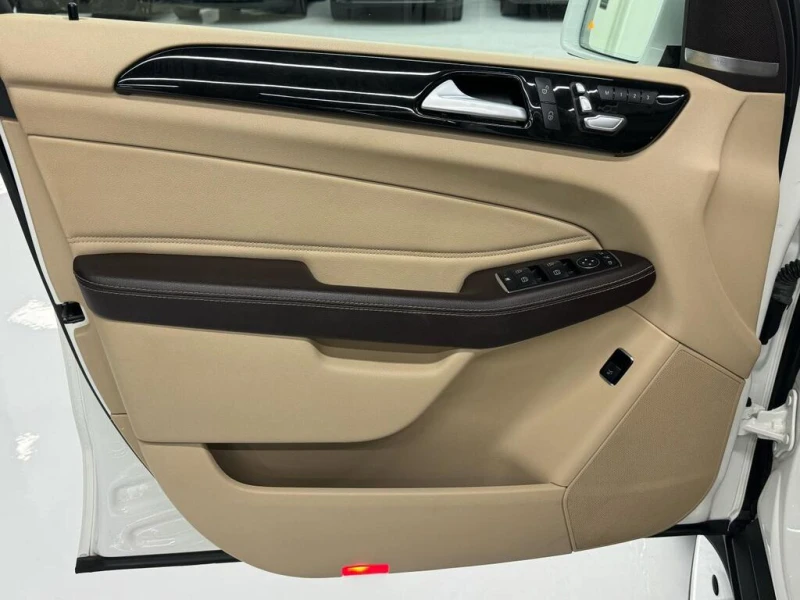 Mercedes-Benz GLE 350 4matic* AMG* 360CAM* BLIND SPOT* FCW* H&K* , снимка 6 - Автомобили и джипове - 52543214