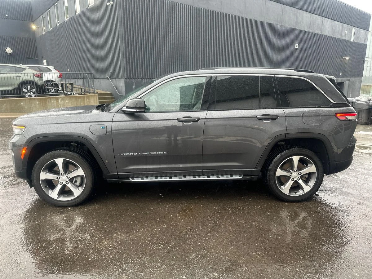 Jeep Grand cherokee 4xe 4x4 * CARFAX * АВТОКРЕДИТ - изображение 3