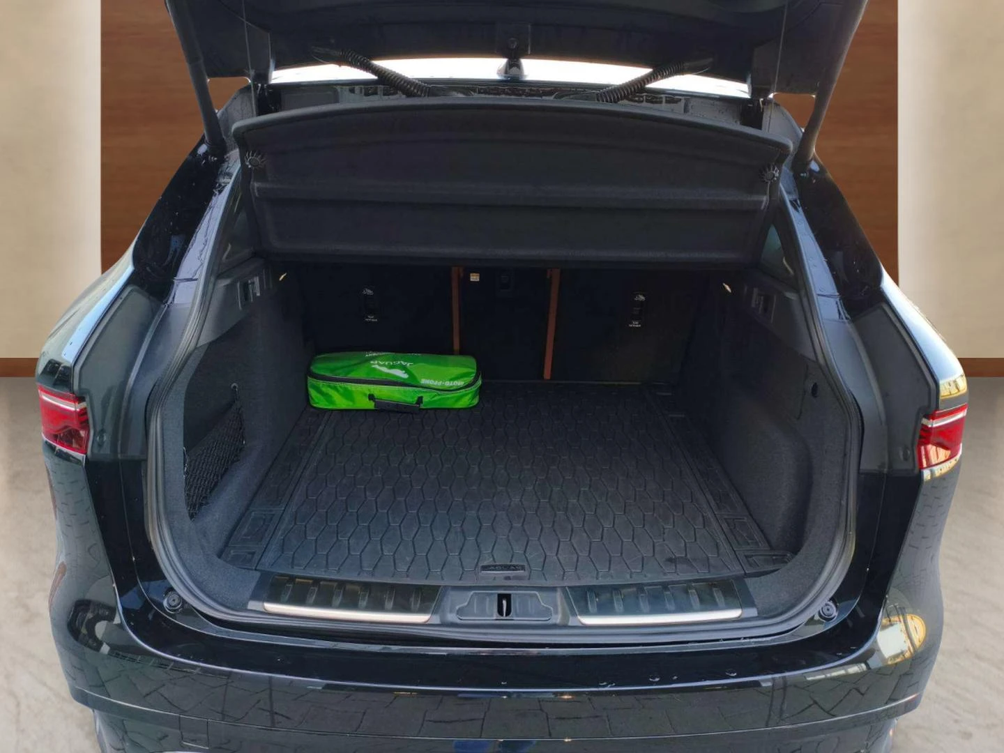 Jaguar F-PACE 3.0, снимка 12 - Автомобили и джипове - 53594028